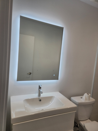 bathroom - WALK TO CAMPUS, Fully Remodeled 4 BED / 3 BATH Duplex