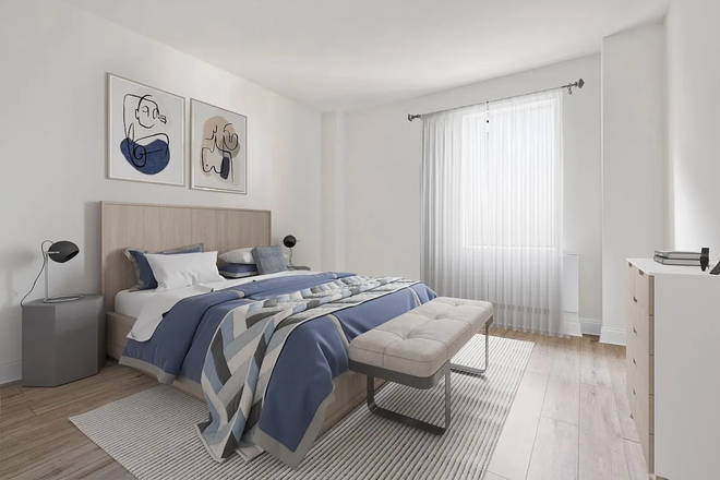 Bedroom with walk in closet (not furnished) - Midtown apartment a stop away from campus