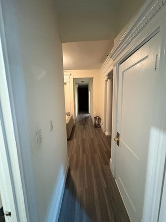 Hallway - Spacious and private bedroom available for sublet