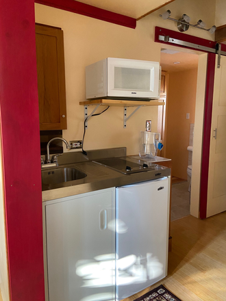 Kitchenette - Quiet studio apt. near Auraria campus