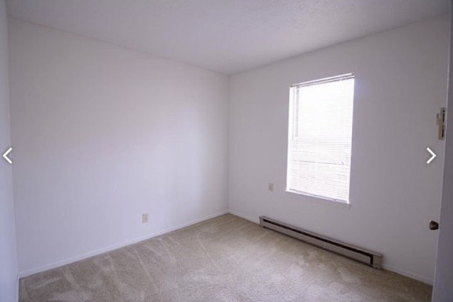 Bedroom (No Furniture) - Harrison Street Apartments