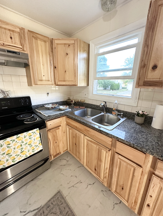 Kitchen - STUNNING, NEWLY RENOVATED 3 BEDROOM 1 BATH APARTMENT IN THE NEW NORTH END ON A QUIET STREET& MINUTES