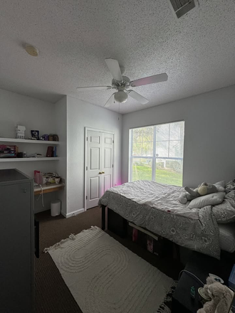 Bedroom - Gainesville Place Apartments