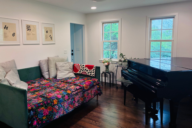 Piano room with daybed - Furnished 2BR house-S. Harrison St-Princeton with catsit