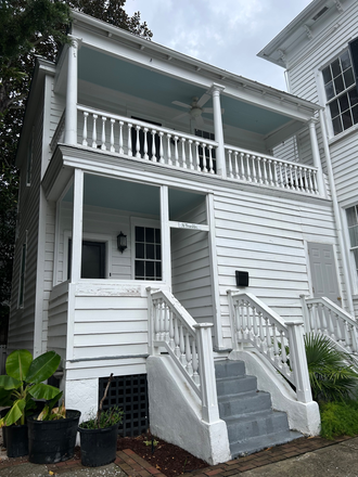 Carriage House - Cozy Historic 1B/1B Carriage House - Within walking distance of MUSC - Beautifully renovated