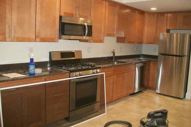 kitchen - No fee ! fantastic location! gorgeous renovated , charming, wood floor, laundry, parking