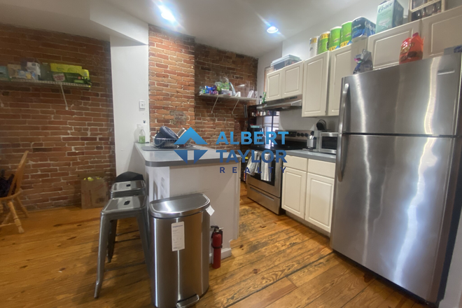 Kitchen - Largest Symphony 4 Bed on the market!! tour TODAY!! Apartments