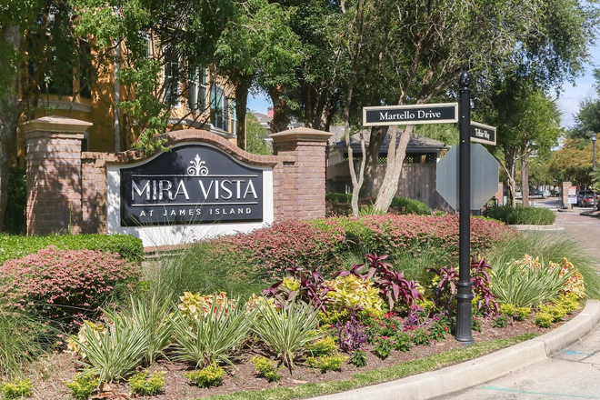 Entrance - Beautiful & Private James Island Condo - 5 Minutes to Downtown and MUSC