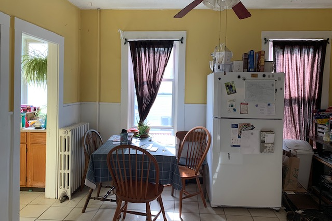 2 - Spacious & sunny two bedroom equidistant to Harvard & Central Apartments