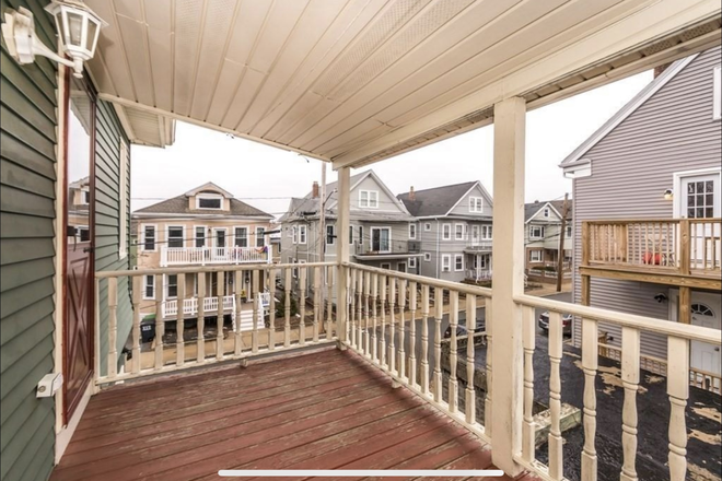 Back porch - 53 Chetwynd RD.  4 BD apartment