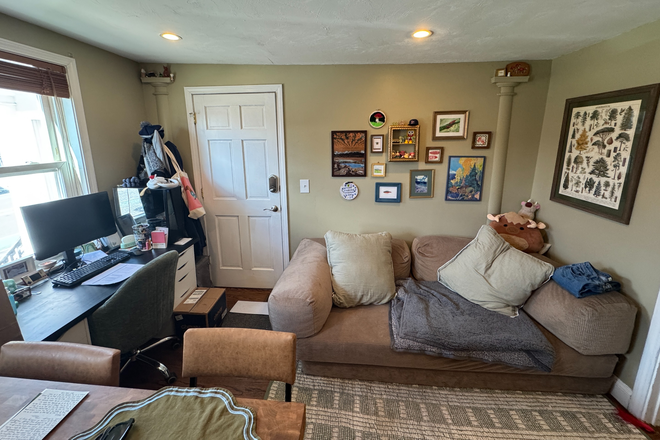 Kitchen / living room - Room in Central Square Apartments