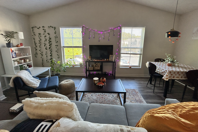 living room - Quarry Trail Apt 1bed/bath in a 3bed/bath unit (January 2026 to July 2026). (Sublet/Shared Housing)