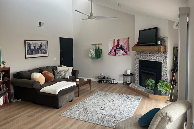 LIving room - 1 Bedroom in shared 2 BR Remodeled Gold Run Condo