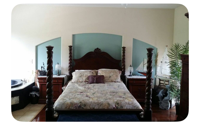 queen bed and dressers - East Park