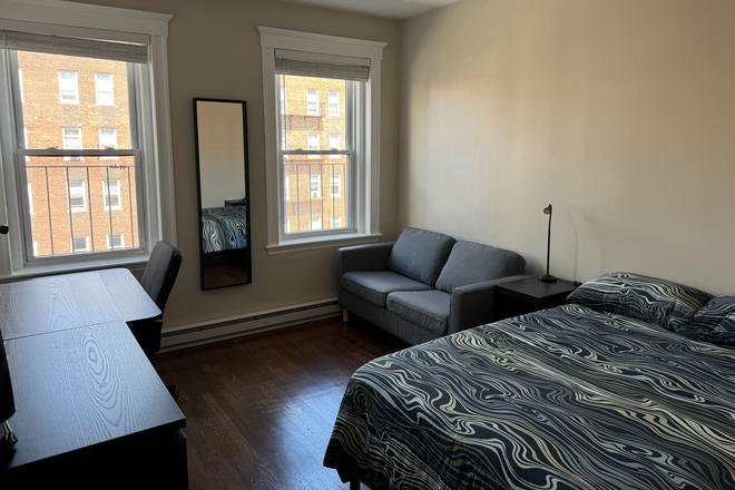 Large Single Photo 1 - Furnished 2-Bedroom Split Apartment in the Fenway for Summer Sublet