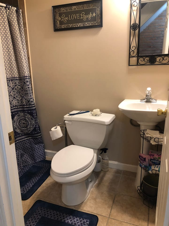 Full Bath - Furnished 1BR 1BA Suite 10 min Walk to UMD Campus/Baltimore- Utilities Included! (Shared Housing Townhome