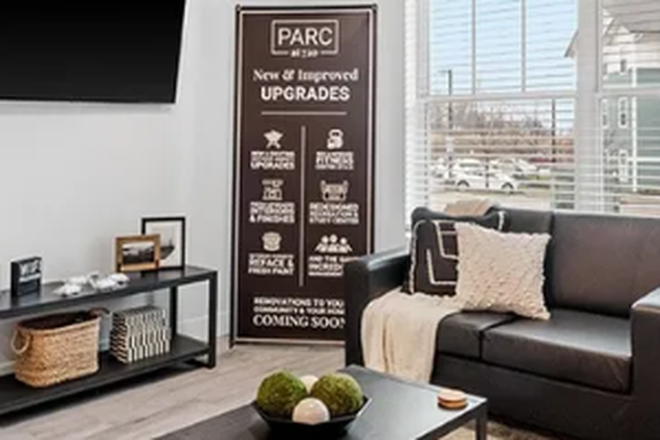 Living Room - SIUE Female Student Housing – Parc at 720 Relet – $775/month – Available Aug. 21 1st month free