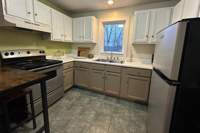 Kitchen - 2-bedroom Townhome