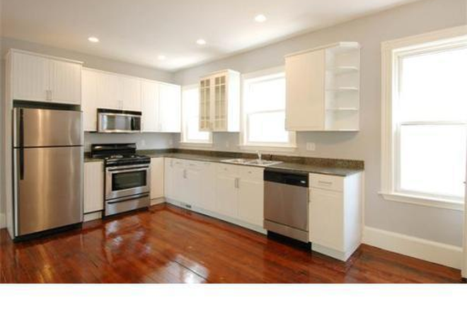 x - Parker Hill Ave 6 Bed 2 Bath Apartments