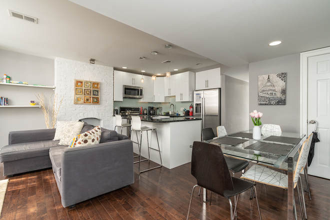 living room with view of kitchen and dining area - Modern and Contemporary Ground Floor Apartment 2 Bed 2 Bath