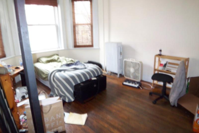 20 Hemenway St. #20 - Avail 9/1 - HUGE, Amazing 1 BR Split on Hemenway