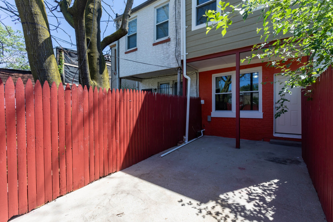 Back entrance/Patio - Collington Townhome