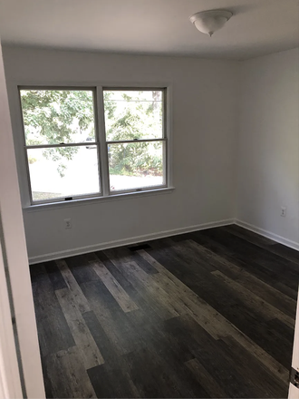 Bedroom - unfurnished. - Private Room Available: January 2026 - July 2026, possibility to renew lease House