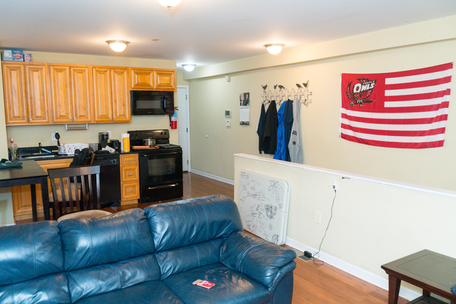 Kitchen - Temple Villas- 2019 N 17th Unit B Apartments