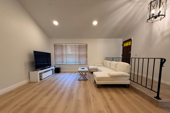 Living Room - 4 Bedroom House - Scooter / Walking Distance to UCR