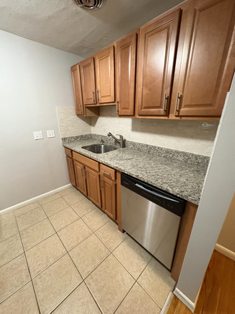 ! - ONE MONTH FREE! Renovated studio w/ dishwasher, no fee! HT/HW incl, laundry, great location Apartments