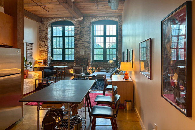  - Studio Loft in The Stacks/Fulton Cotton Mill Lofts, Cabbagetown ATL