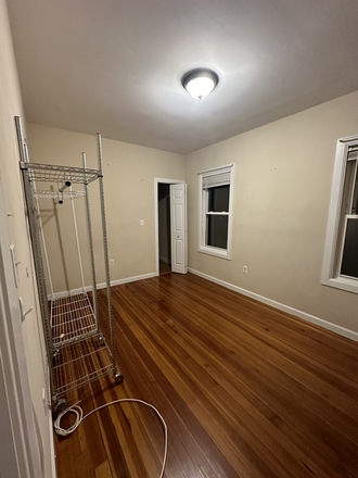 Empty bedroom - Summer sublet close to JFK/UMass station Apartments