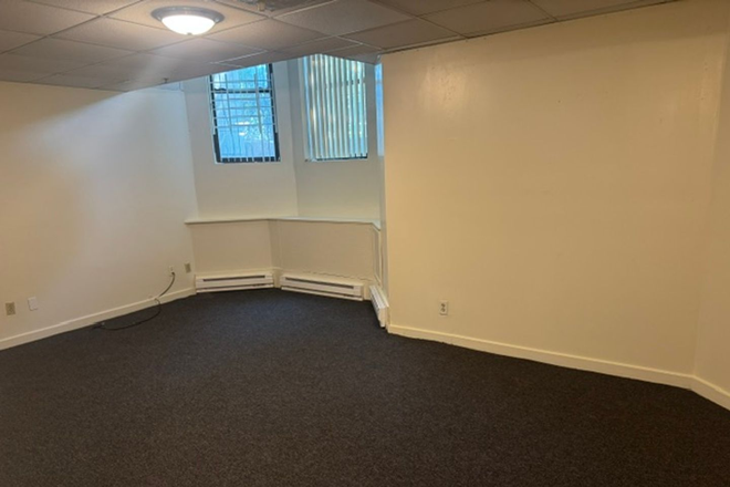 Call NOW for showings! 617-236-8600 - BOYLSTON ST - *NO FEE* GRDN LVL TRUE 2BR/1BA *AVAIL NOW* W/ HW INC, LNDRY IN BLDNG, EQUAL BDRMS Apartments