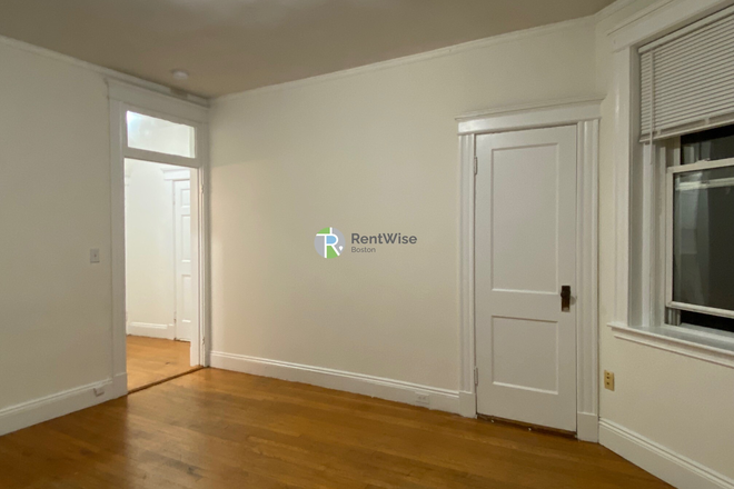 1 - SEPT 2026-amazing Studio, H/HW inc. Fitness Rm-No Broker Fee Apartments