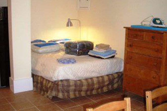 bedroom - 29 Ware St/Harvard Yard Harv/MIT/MGH/Longw furnished post-doc house . Util+ITincl