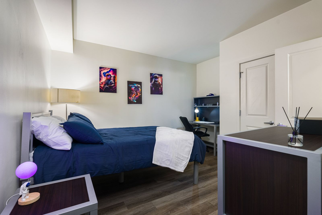 unit room - 865 East Apartments