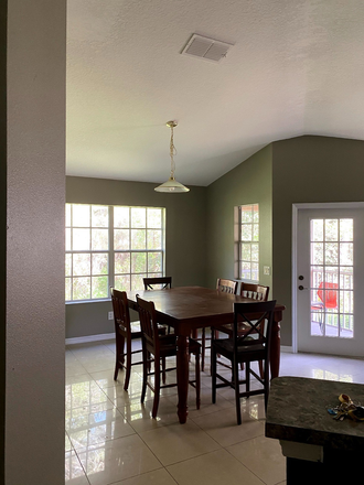 Dining room - UCF - Oakdale Circle - Beautiful Condo in secure area