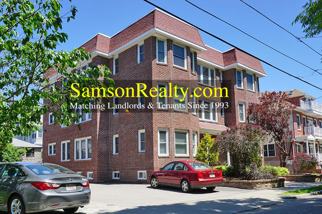 exterior - Off Blackstone, 3 bed 2 bath. Luxury SAMSON REALTY 3338