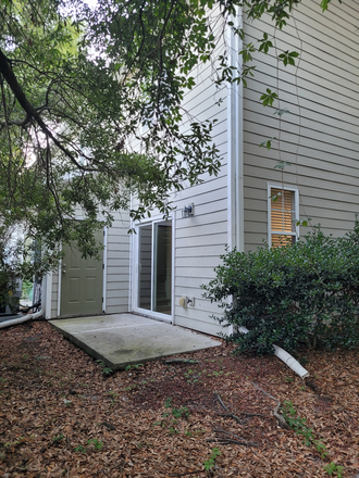 Porch - Rooms available in quiet townhouse near UNCW