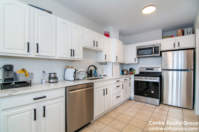 Kitchen - Beautiful, 2 Level 4 Bed/2 Bath! Ideal Location-Take a Look! 9/1/25 Apartments