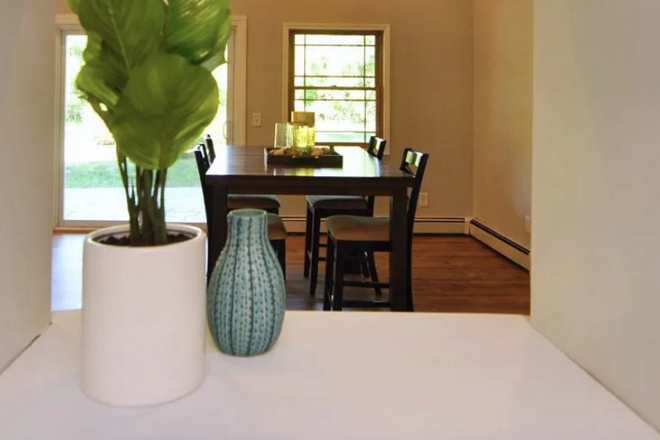 Dining room - Available ( now ) Fall 2026 Furnished room $800/month House