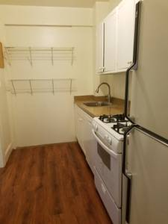 kitchen - Glover Park Townhome  6 Bedroom 3 Baths Available August 1 2026.