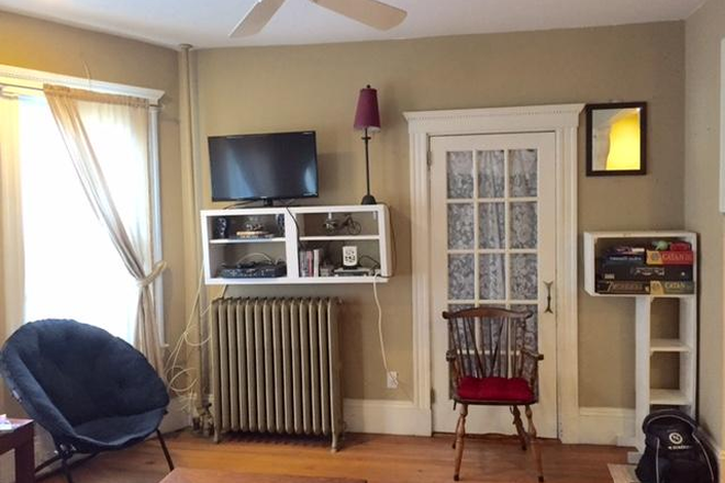 1 - SEPT 2026 - Wonderful Mission Hill 4b / 1b, Student OK! No Broker Fees! Apartments