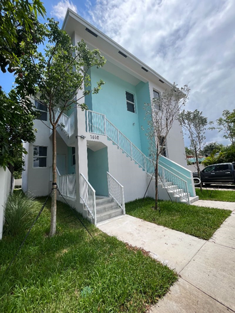 Outside Street View - Co-Living Unit Near Jackson Memorial & UHealth Hospitals Duplex