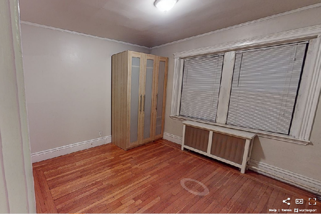 Call NOW for showings! 617-236-8550 - CHARLESGATE EAST - MODERN 1BR SPLIT FOR 2 PPL AVAIL *9/1/2026* W/ H&HW INC, LNDRY IN BLDNG, EIK! Condo