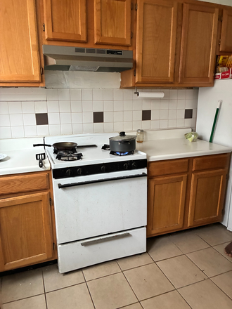 Kitchen - pleasant One room for rent in a quiet neigborhood Duplex