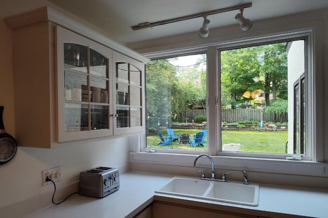 Kitchen - Super Clean, Close and Comfortable. Monthly/Short term. CWRU, UH, CCF. House