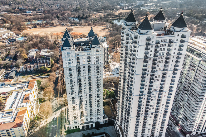 Building to the left, views to expansive Piedmont Park - Beautiful, large 27th floor condo 2 blocks from Piedmont Park