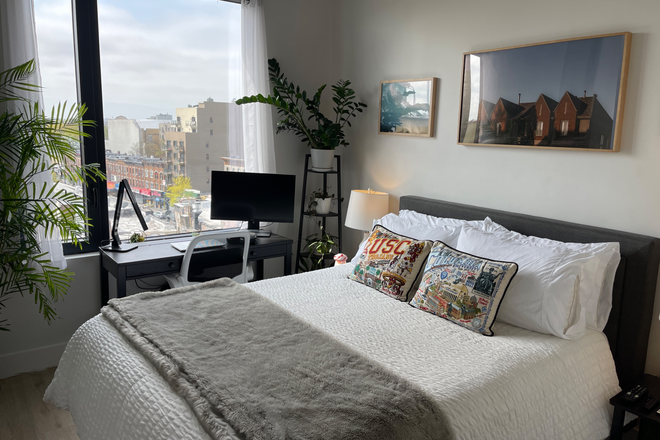 Tons of natural light - Room Available in Prospect Park Brooklyn | $1,900 Apartments