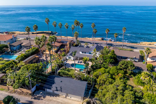 home picture - one bedroom partment with own yard at sunset cliffs park